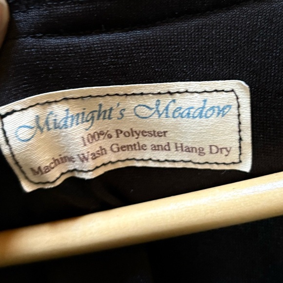 Midnight's Meadow | Long Heavy Gothic Dramatic Velvet Hooded Cape - O/S, Black - Picture 6 of 6